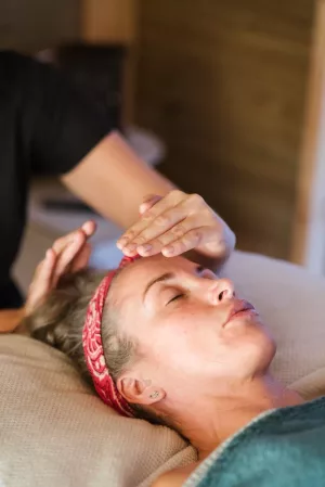 pexels-photo-5240733 Reiki Blagnac